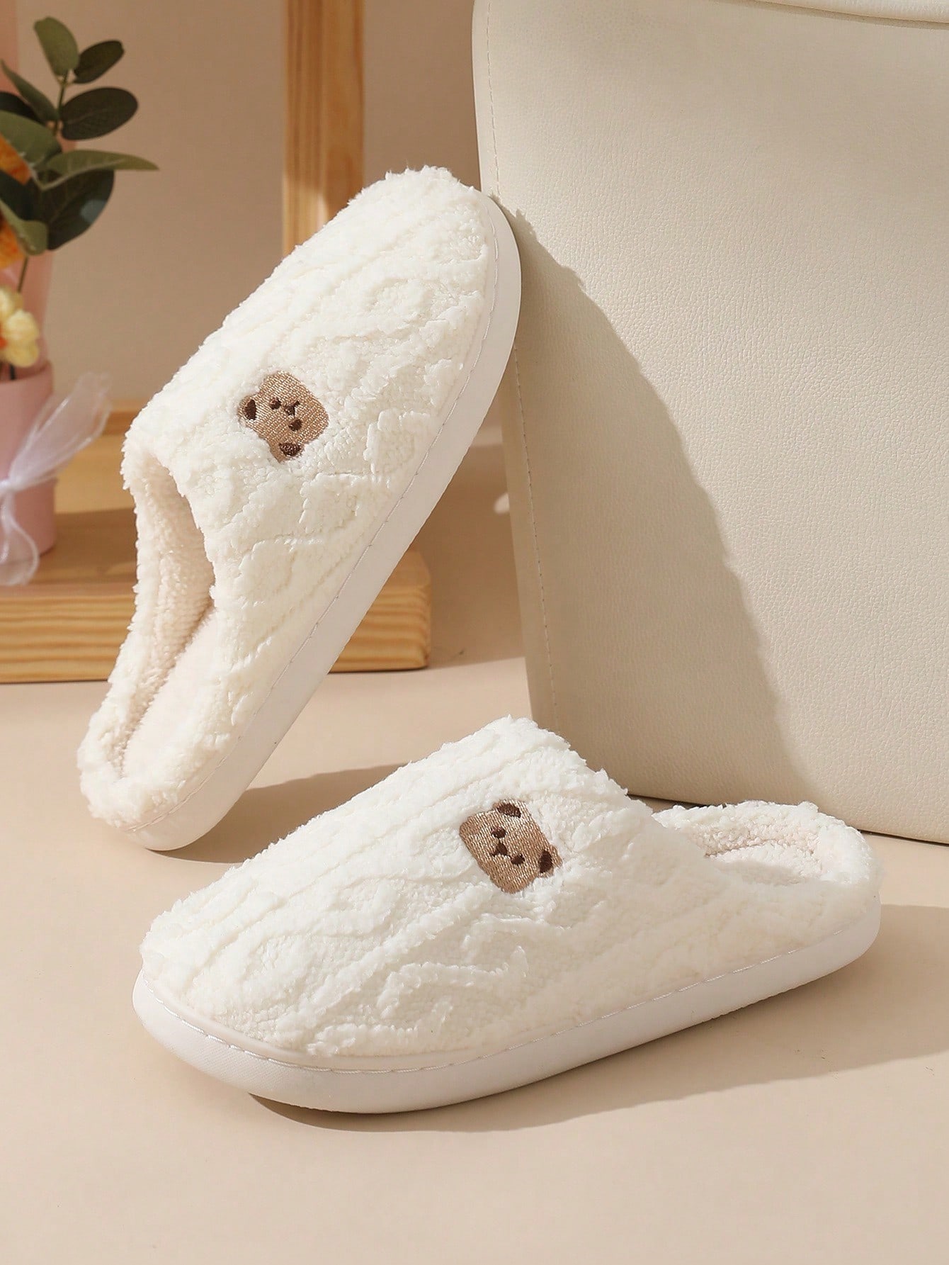 Chinelos masculinos e feminino - Winter Clothing Material avaliação e preço